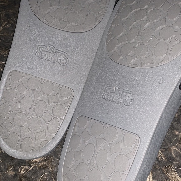 Coach Pocket Pool Slides - Picture 7 of 12